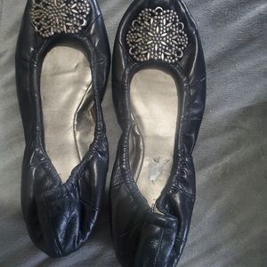 Tahari Valerie black ballet flats size 9
